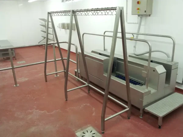 Automatic boot washer station indoors